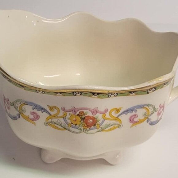 Johnson Brothers Guernsey Creamer 10oz - Picture 1 of 2